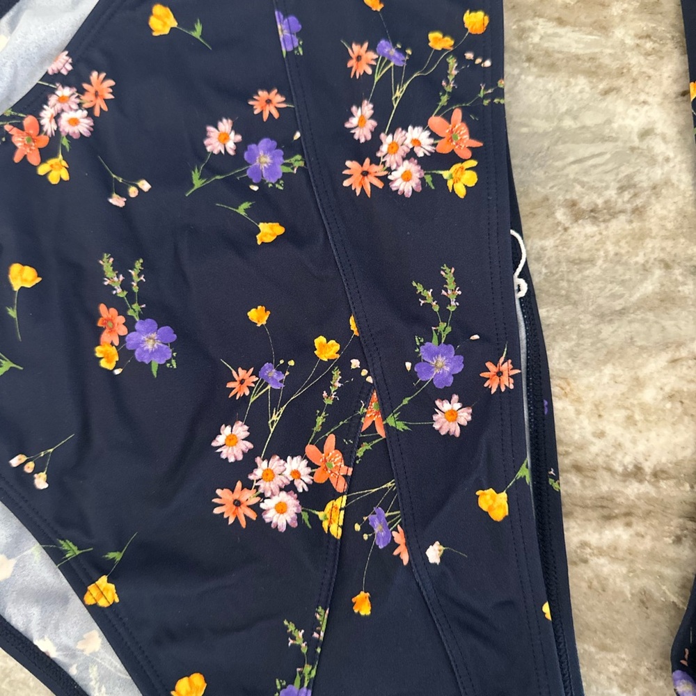 Cupshe Navy Floral Bikini Set - Picture 5 of 5